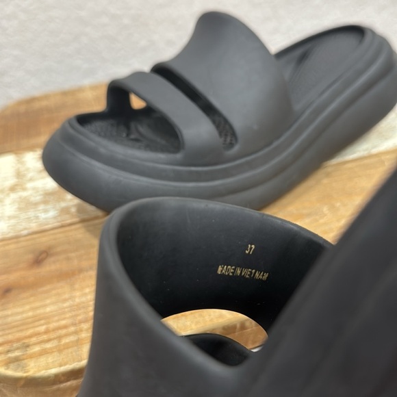 Rag & Bone Brixley Black Platform Slide Sandals Size 37 / 7 - Picture 10 of 11